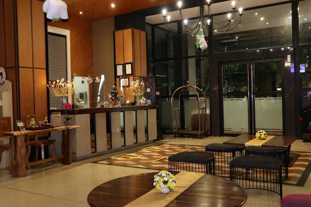 Grand Kangen Hotel Urip Sumoharjo Yogyakarta Exterior foto